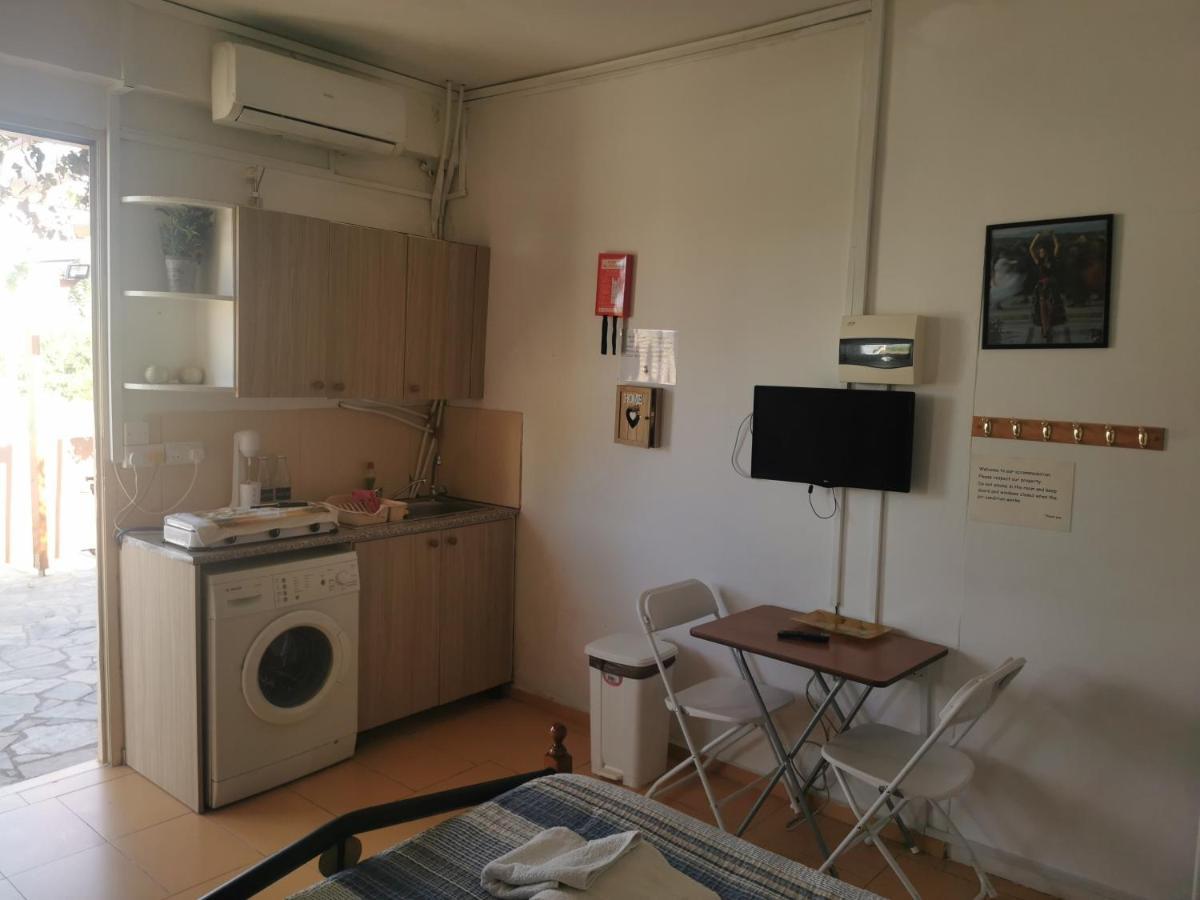 Nicosia Rooms Studios ห้อง รูปภาพ